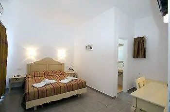 Anna Maria מלון 2*